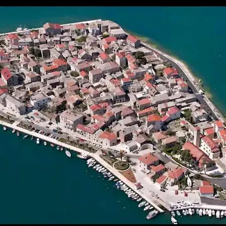 Nyaraló Mala Venecija House *